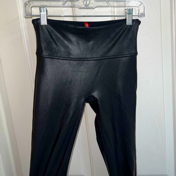 SPANX Faux Leather Leggings Size Small - Picture 5 of 10